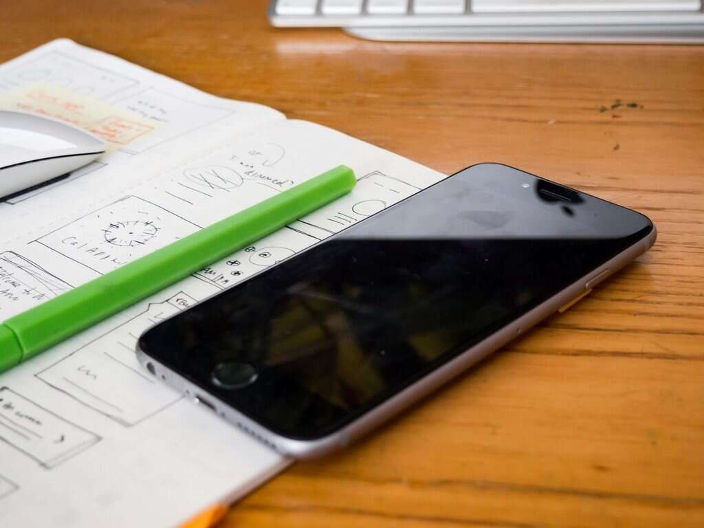 Mobile App UI/UX Design